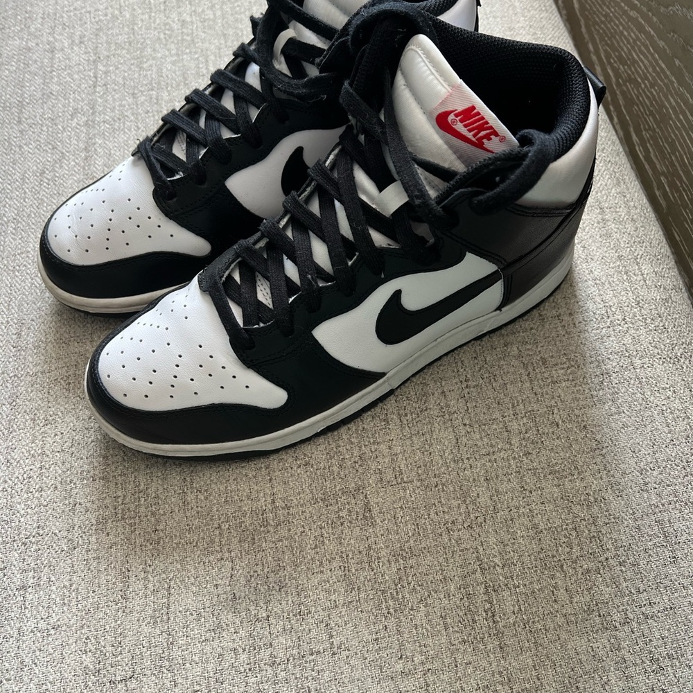 Nike Women’s Nike Dunk Panda  Black and White Sneakers